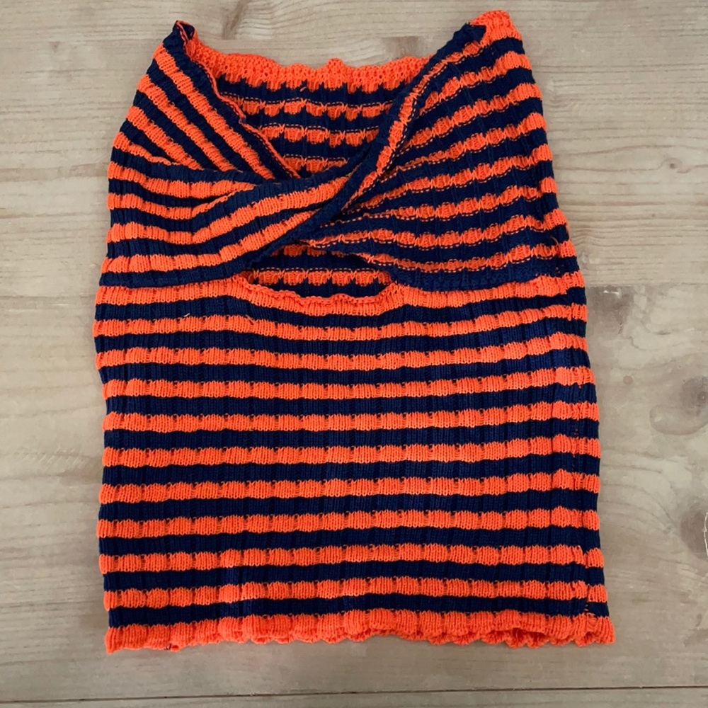 Cute striped tub top with cutout
